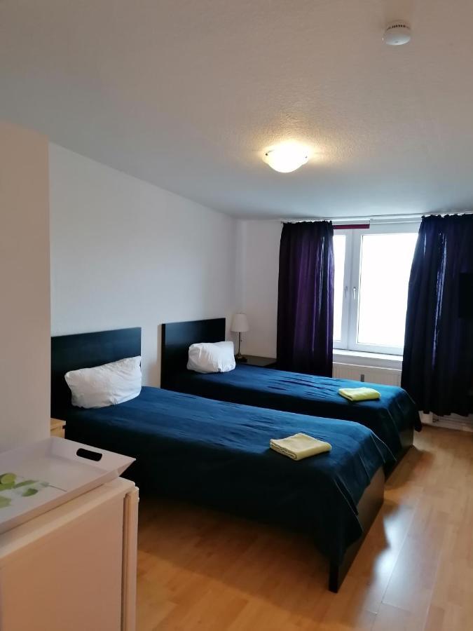 Loewen Unterkunft Braunschweig Exteriör bild
